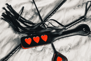 Ο Απόλυτος οδηγός Spanking: What to Know, How To, and Tips