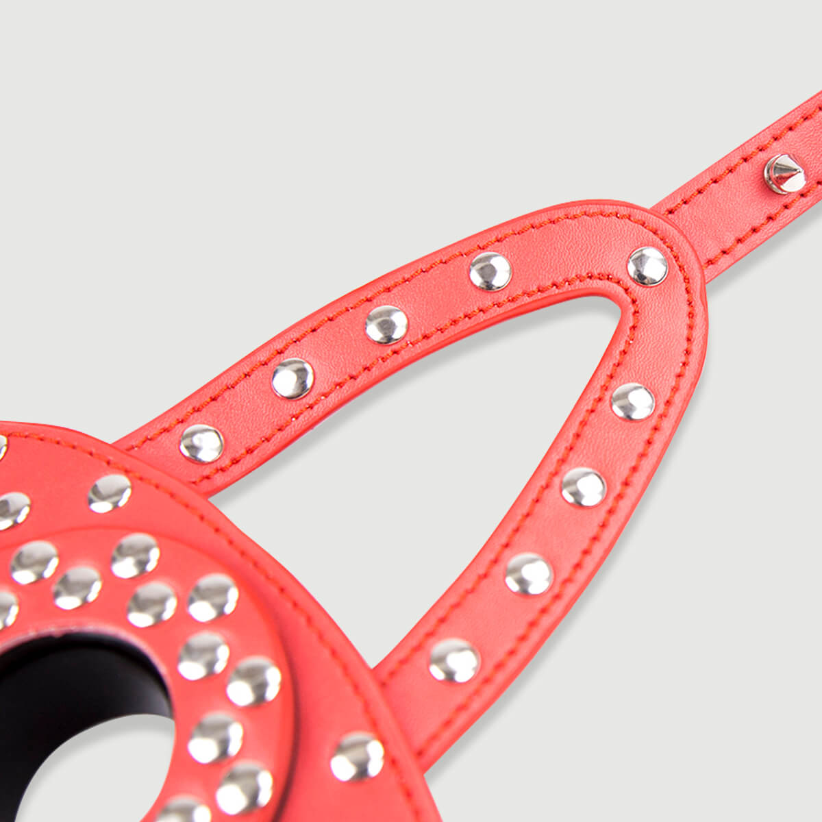 Δερμάτινο Φίμωτρο Μάσκα Με Τρουκς & O Ring Με ΑποσπώΜενη Τάπα Leather Gag Mask With Studs & O Ring With Removable Plug - Ροζ by Sexopolis