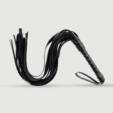 Flogger Με Δερμάτινες Ουρές & Ανάγλυφη Λαβή Flogger With Leather Tails & Textured Handle - Μαύρο Flogger Με Δερμάτινες Ουρές & Ανάγλυφη Λαβή Flogger With Leather Tails & Textured Handle - Μαύρο