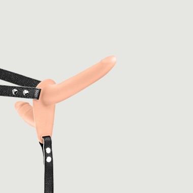 Διπλό Strap On Σιλικόνης Με Δόνηση 15,5 cm Double Penetration Vibrating Silicone Strap On Harness - Φυσικό Χρώμα