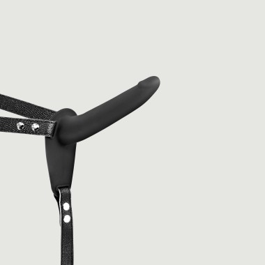 Strap On Σιλικόνης Με Δόνηση 15,5 cm Vibrating Silicone Strap On Harness - Μαύρο